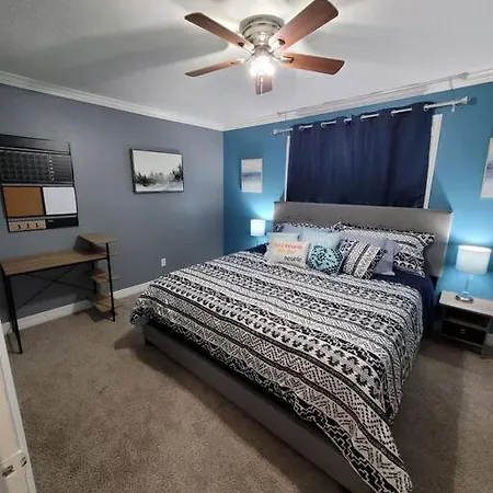 Blue Shark *E3* @ Midtown Cozy 1Br King Suite